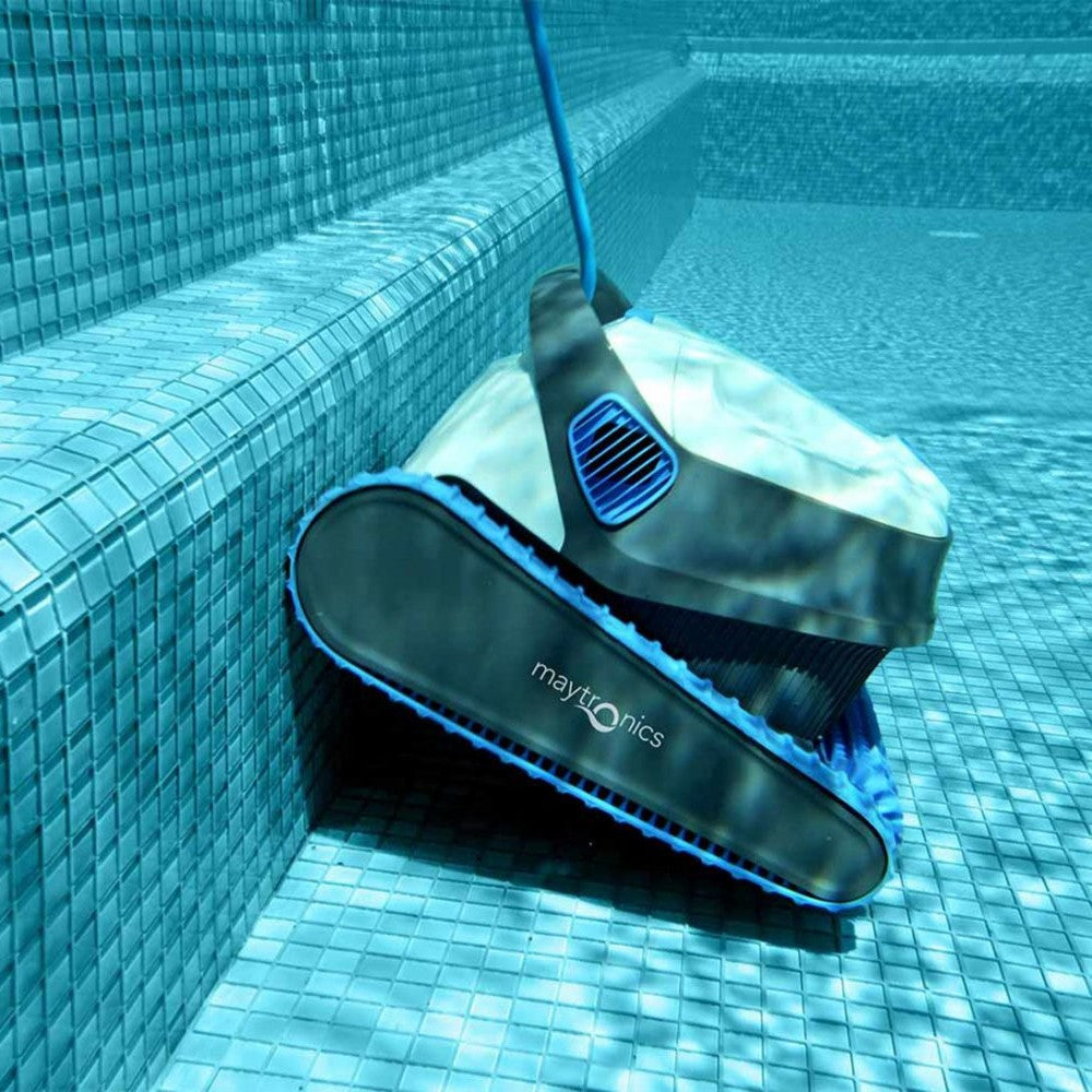 Робот за почистване на басейн Dolphin S300 | Maytronics